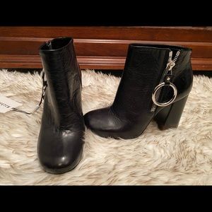 NWT Alexander McQueen black leather booties, sz 38